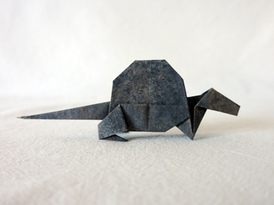 Photo Origami Dimetrodon, Author : Katsuhisa Yamada, Folded by Tatsuto Suzuki